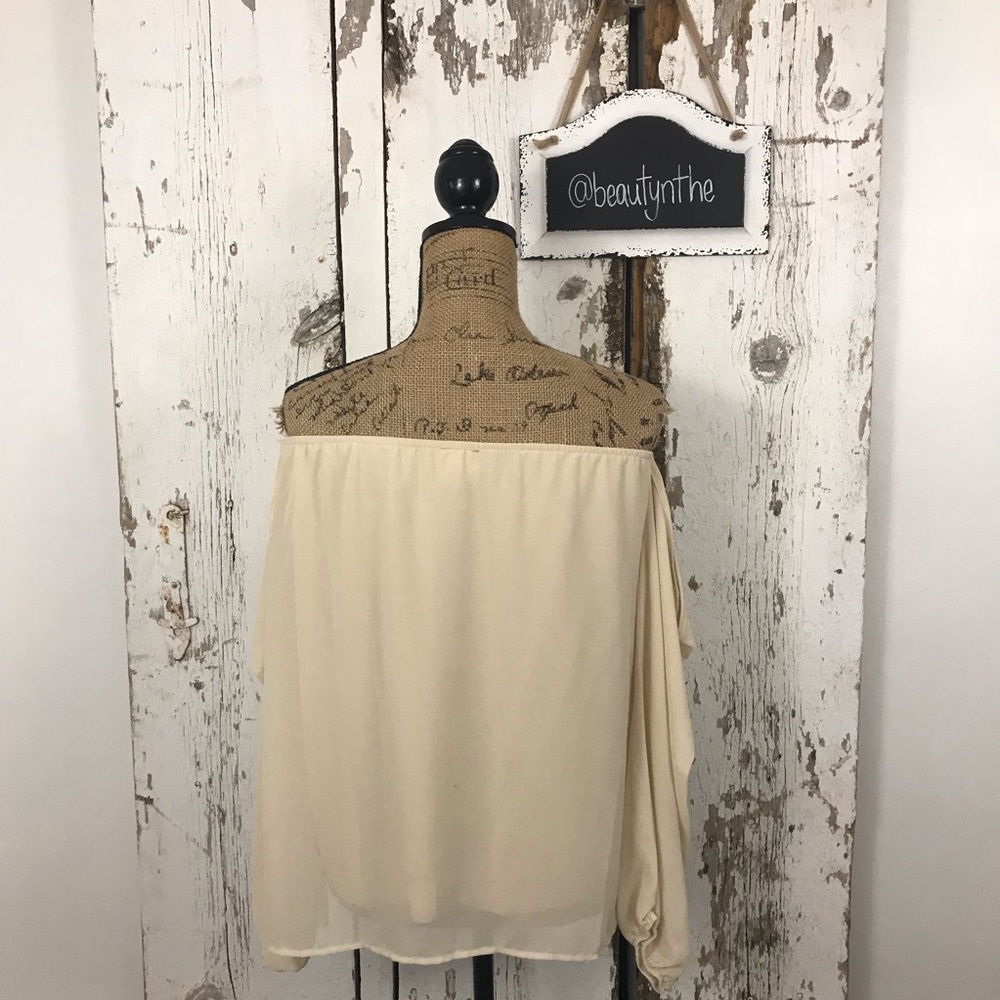 Rachel Kate beige off the shoulder top - Picture 5 of 8
